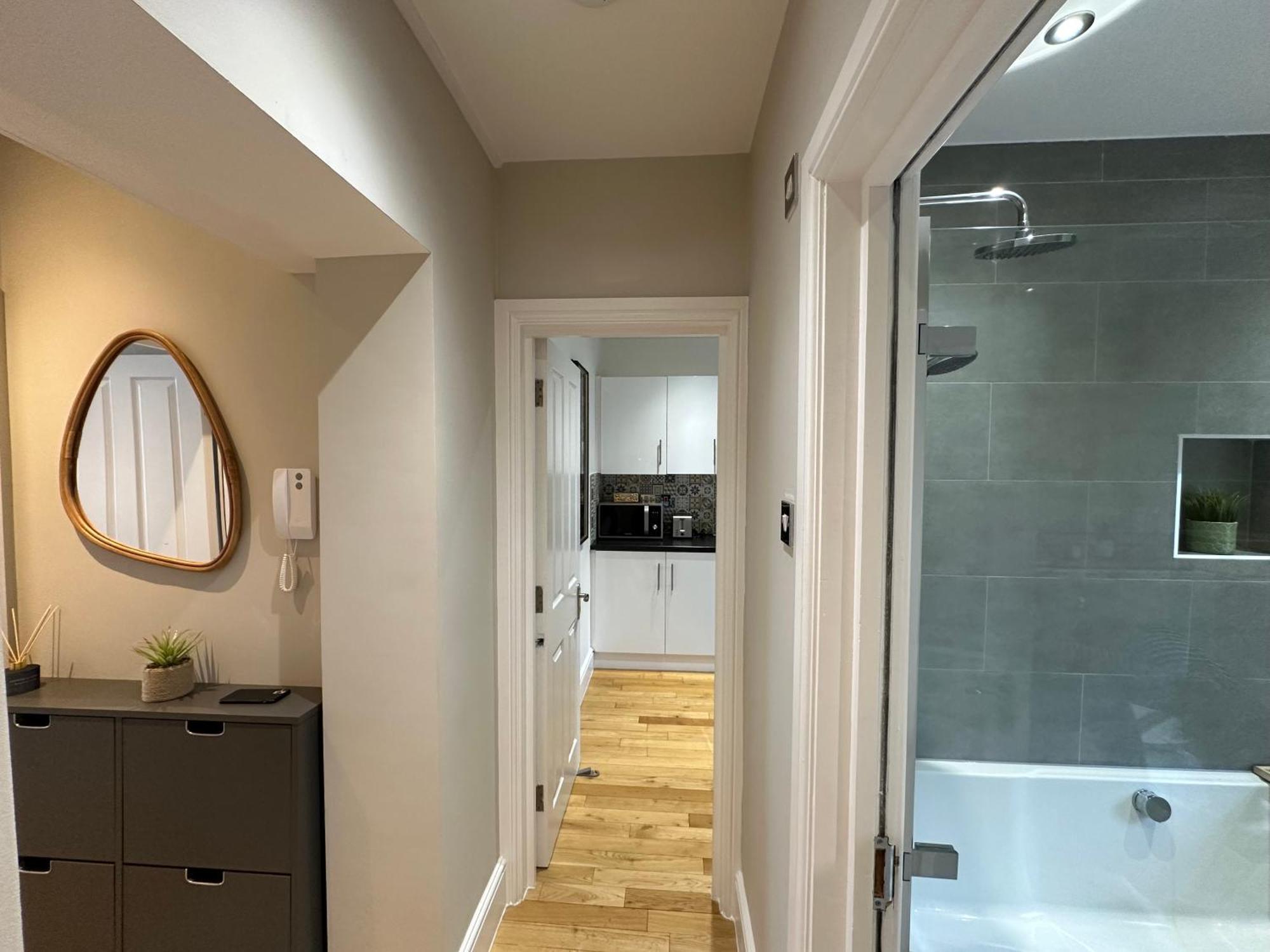 Brand New Flat In Central Лондон Экстерьер фото